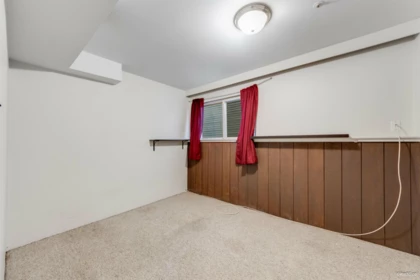 Entry Foyer Photo of 764 E Georgia Street, Vancouver, BC