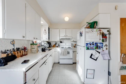 Kitchen Island Photo of 764 E Georgia Street, Vancouver, BC