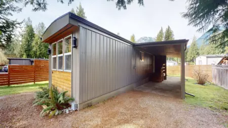 Office / Den Photo of 98 1830 Mamquam Road, Squamish, BC