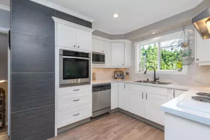 Kitchen Photo of 33715 Mayfair Avenue, Abbotsford, BC