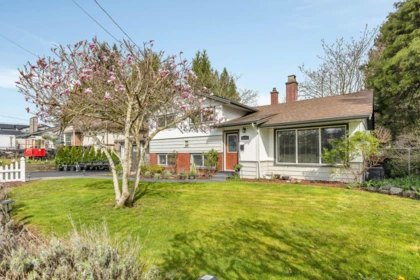 33715 Mayfair Avenue, Abbotsford, BC, Abbotsford — Single Family Residence for sale