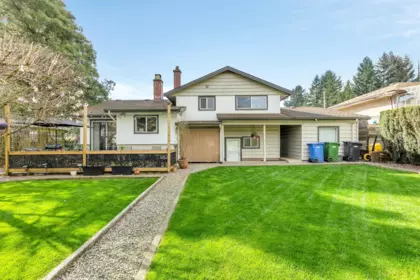 Swimming Pool Photo of 33715 Mayfair Avenue, Abbotsford, BC
