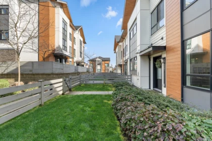 109 15111 Edmund Drive, Surrey, BC, Surrey — Townhouse for sale
