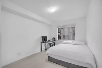 Walk-In Closet Photo of 301 12083 92a Avenue, Surrey, BC