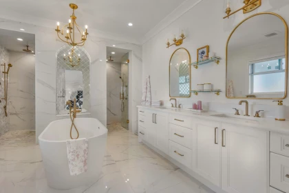 Hallway Photo of 16927 40 Avenue, Surrey, BC