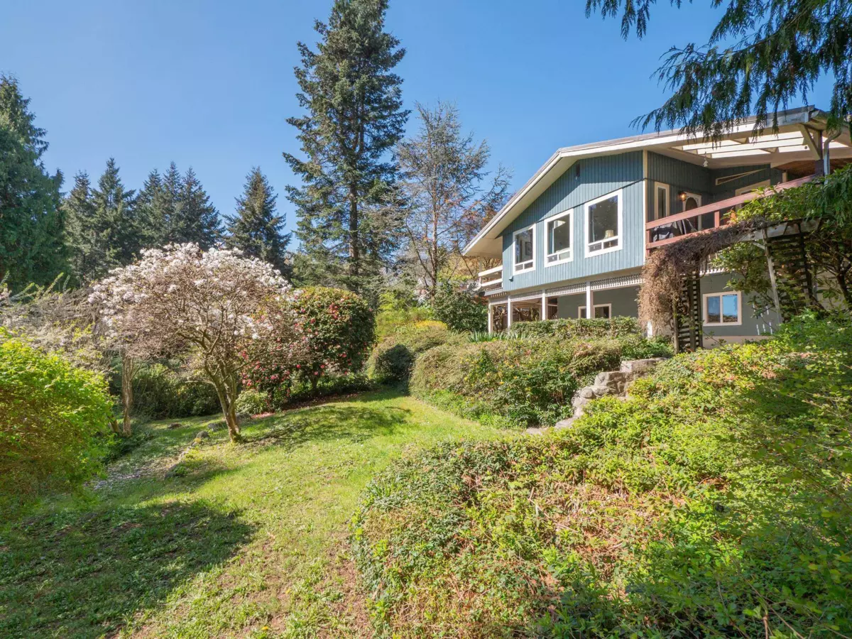 Family Room Photo of 1459 Gower Point Road, Gibsons, BC