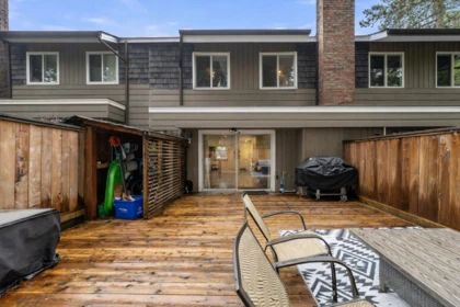 2315 Mountain Highway, North Vancouver, BC, North Vancouver — Townhouse for sale