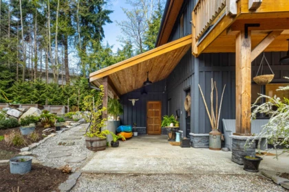 Mudroom Photo of 5522 Wakefield Road, Sechelt, BC