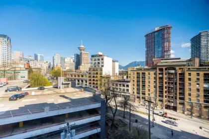 Swimming Pool Photo of 703 518 Beatty Street, Vancouver, BC