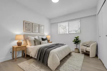 Powder Room Photo of 2803 Babich Street, Abbotsford, BC