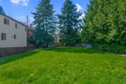 Swimming Pool Photo of 2803 Babich Street, Abbotsford, BC