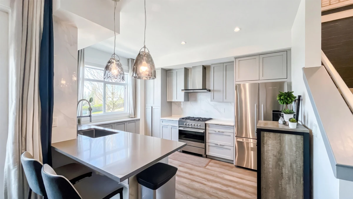 Family Room Photo of 2 3535 Princeton Avenue, Coquitlam, BC