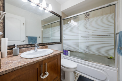 Laundry Room Photo of 16954 60 Avenue, Surrey, BC
