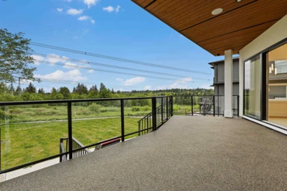 Entry Foyer Photo of 15448 76b Avenue, Surrey, BC
