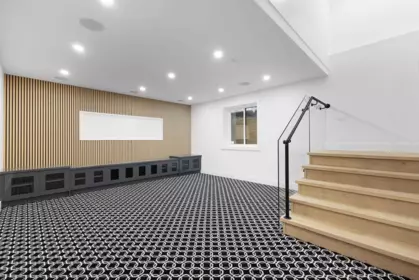 Hallway Photo of 15448 76b Avenue, Surrey, BC