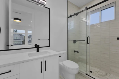 Hot Tub / Spa Photo of 15448 76b Avenue, Surrey, BC