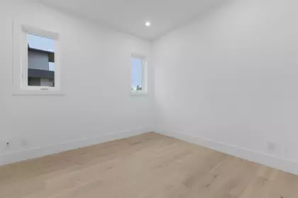 Walk-In Closet Photo of 15448 76b Avenue, Surrey, BC