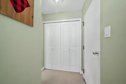 Basement Recreation Room Photo of 903 31 Elliot Street, New Westminster, BC