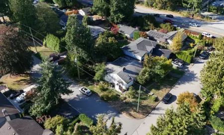 Primary Bedroom Photo of 2405 Lloyd Avenue, North Vancouver, BC