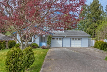 Kitchen Photo of 1534 Cypress Way, Gibsons, BC