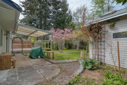 Loft / Bonus Room Photo of 1534 Cypress Way, Gibsons, BC