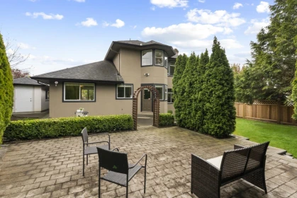 Front Yard Photo of 8129 154b Street, Surrey, BC