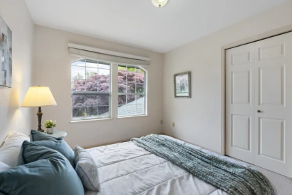 Hallway Photo of 8129 154b Street, Surrey, BC