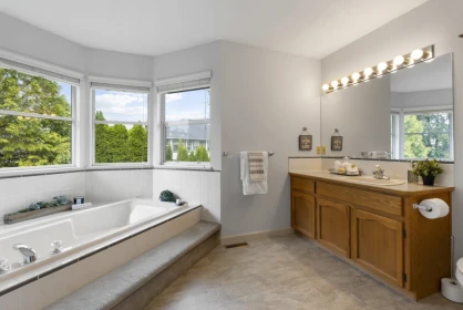 Laundry Room Photo of 8129 154b Street, Surrey, BC