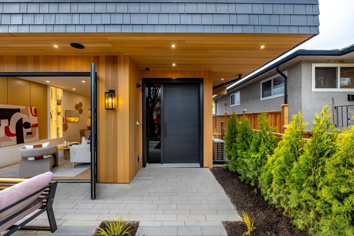 Exterior Rear Photo of 1 3345 W 13th Avenue, Vancouver, BC
