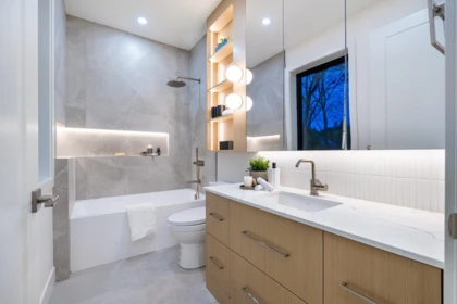 Primary Bathroom Photo of 1 3345 W 13th Avenue, Vancouver, BC