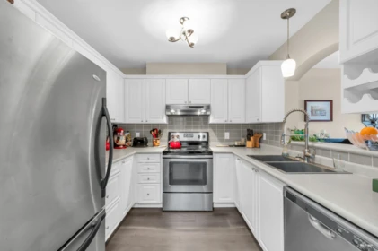 403 2970 Princess Crescent, Coquitlam, BC, Coquitlam — Apartment/Condo for sale