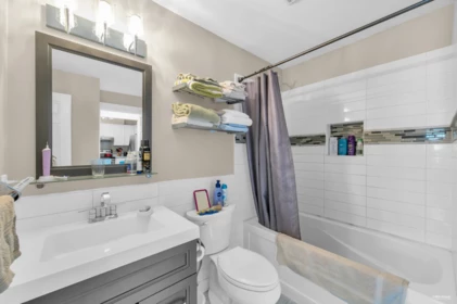 Loft / Bonus Room Photo of 403 2970 Princess Crescent, Coquitlam, BC