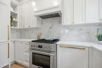Guest Bathroom Photo of 690 E Windsor Road, North Vancouver, BC