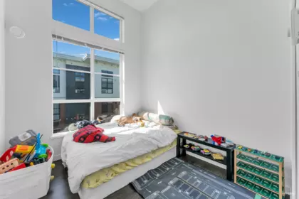Bedroom 3 Photo of 425 15138 34 Avenue, Surrey, BC