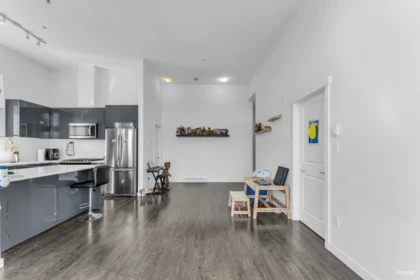 425 15138 34 Avenue, Surrey, BC, Surrey — Apartment/Condo for sale