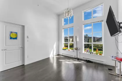 Pantry Photo of 425 15138 34 Avenue, Surrey, BC