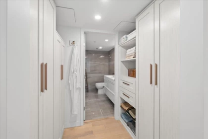 Powder Room Photo of 708 188 E Esplanade, North Vancouver, BC