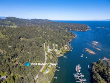 Garden / Landscaping Photo of 1001 Robson Way, Galiano Island, BC