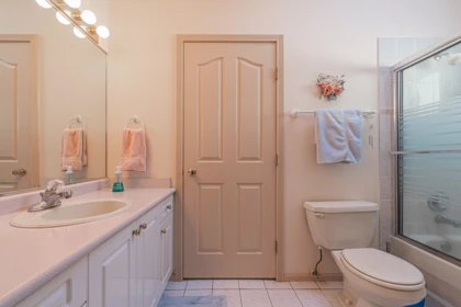Guest Bathroom Photo of 10970 155 Street, Surrey, BC