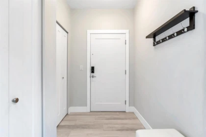 207 14550 Winter Crescent, Surrey, BC, Surrey — Apartment/Condo for sale