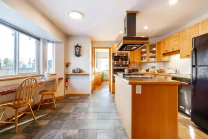 Kitchen Photo of 7926 161 Street, Surrey, BC