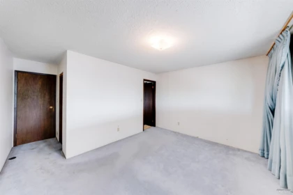 Hot Tub / Spa Photo of 586 E 59th Avenue, Vancouver, BC