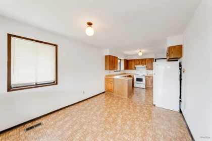 Office / Den Photo of 586 E 59th Avenue, Vancouver, BC