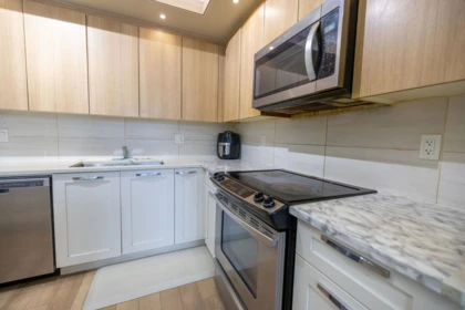 Kitchen Photo of 7 6350 142 Street, Surrey, BC