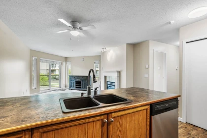 123 378 Esplanade Avenue, Harrison Hot Springs, BC, Harrison Hot Springs — Apartment/Condo for sale