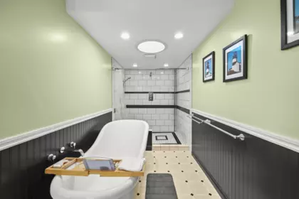 Basement Recreation Room Photo of 19607 Somerset Drive, Pitt Meadows, BC