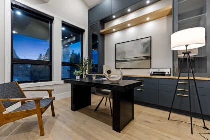 Hallway Photo of 19023 61a Avenue, Surrey, BC
