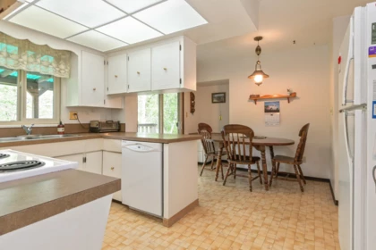 Guest Bathroom Photo of 7978 141a Street, Surrey, BC