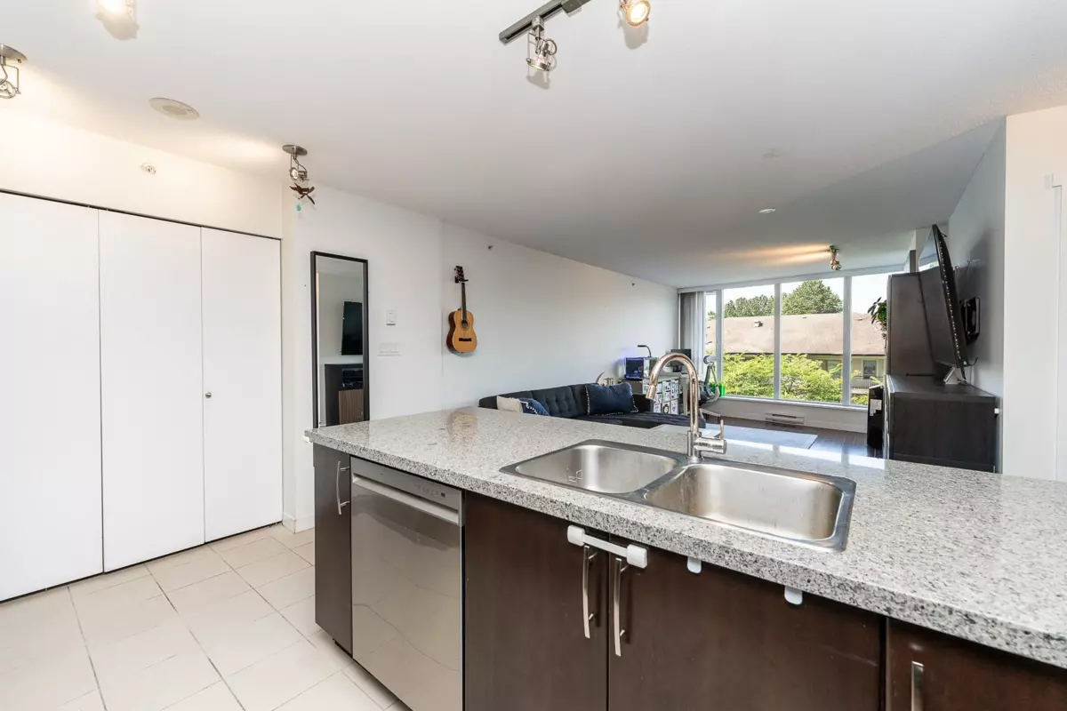 Family Room Photo of 605 660 Nootka Way, Port Moody, BC