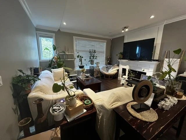Dining Area Photo of 50 13670 62 Avenue, Surrey, BC
